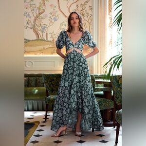 V. Chapman Dress in Green Floral size 6